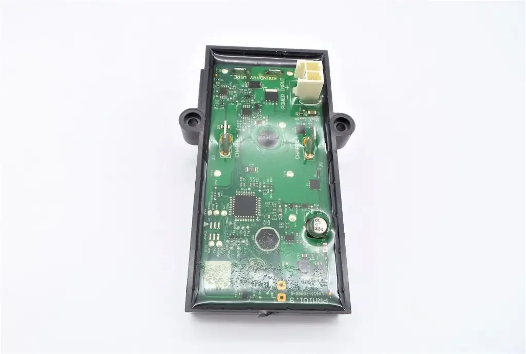 (59002620) Platine de charge pour robot tondeuse Kress Mission 